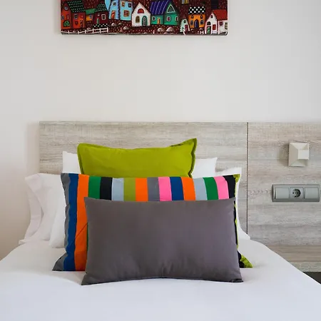 Aparthotel Galeon Playa 3*