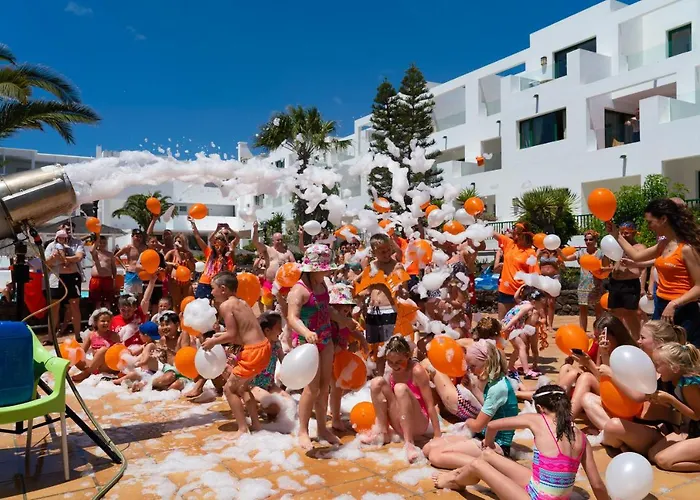 Lägenhetshotell Galeon Playa Costa Teguise